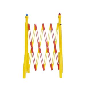 2.5 meter expandable barrier with reflectors on both sides. Base can be weighted with water and comes with attachments 